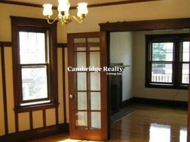 28 Commonwealth Rd