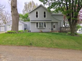 408 Union St, Norway, IA 52318
