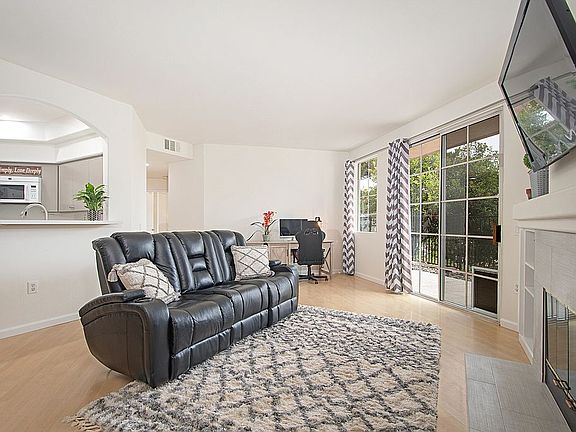 4th image of 11980 Tivoli Park Row Unit 3