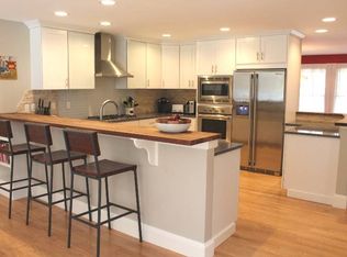 15 Balsam Dr, Bedford, MA 01730