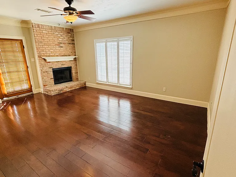 4618 Columbia Ave — Photo 13