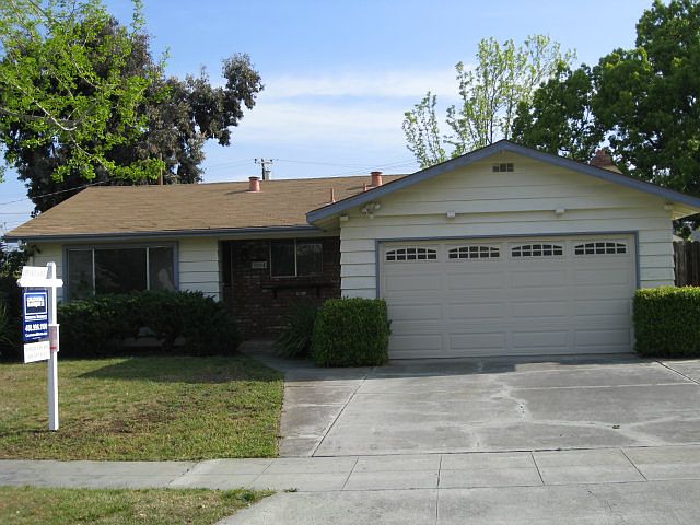 1st image of 3064 Bayberry Ln