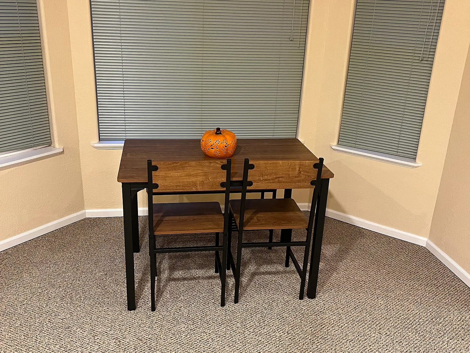 1 bed, 900 sqft, $1,650 — Photo 4