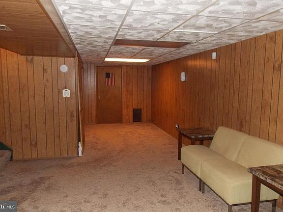 2nd image of 806 Ivydale Ave