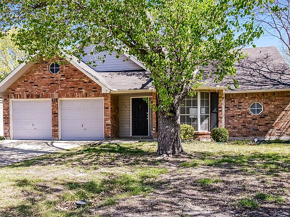 3rd image of 114 Windmill Ridge Dr