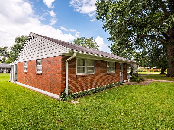 2nd image of 3102 Maywood Pl