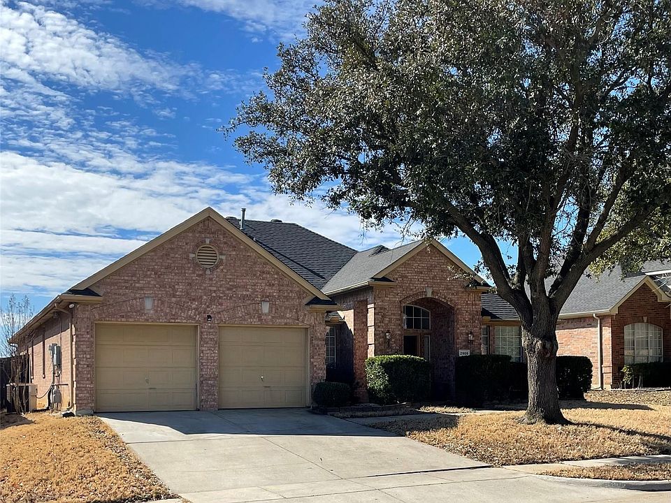 1st image of 2905 Cypress Leaf Ln