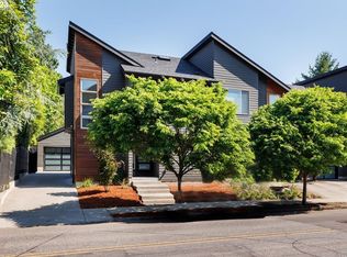 31 NE Skidmore St, Portland, OR 97211