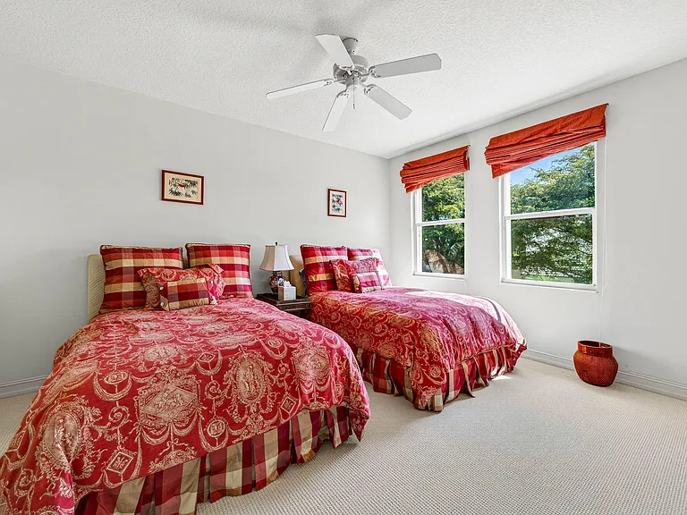 123 Sunesta Cove Dr — Photo 40