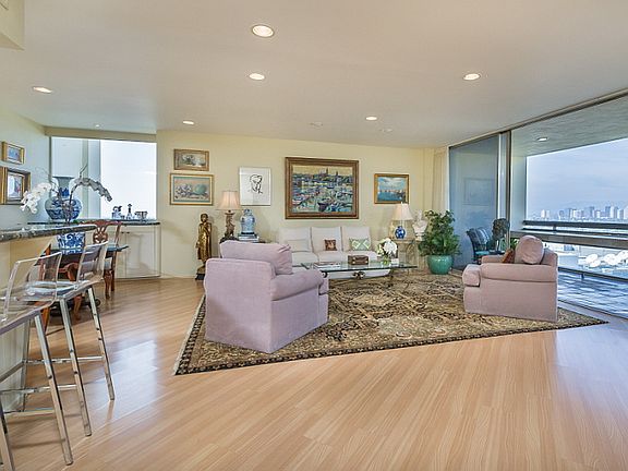 LIVING ROOM VIEW 2
