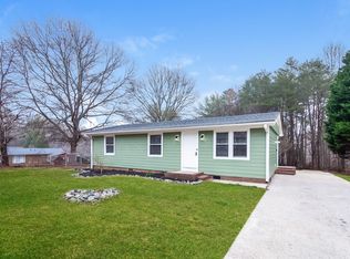 1150 Farewell Dr, Gastonia, NC 28054