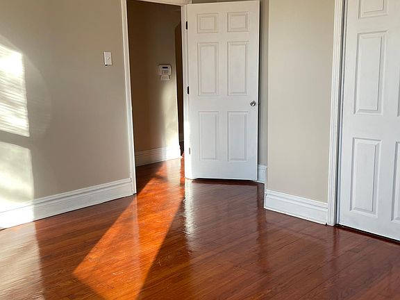 4th image of 2616 Alhambra Ct #B