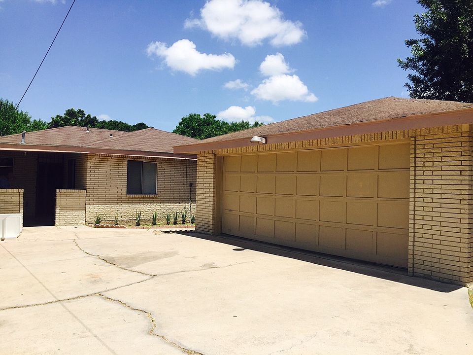 2nd image of 2217 S 30th 1/2 St