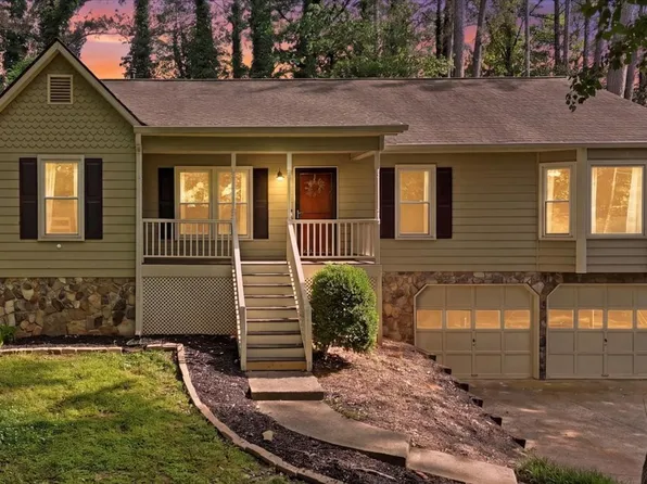 197 Presidential Dr, Dallas, GA 30157
