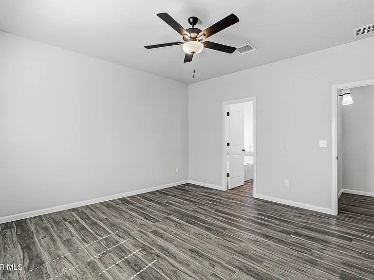 6070 Zinc Hill St — Photo 25