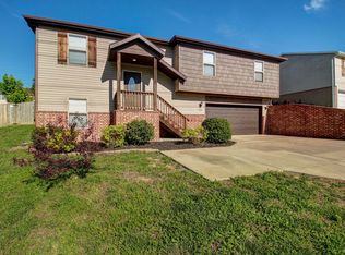 1214 S 17th St, Ozark, MO 65721