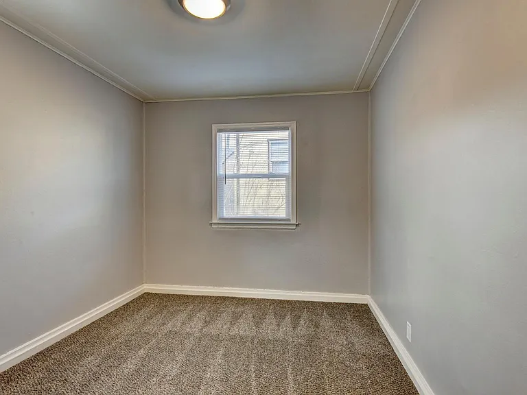 2206 Crawford St — Photo 20