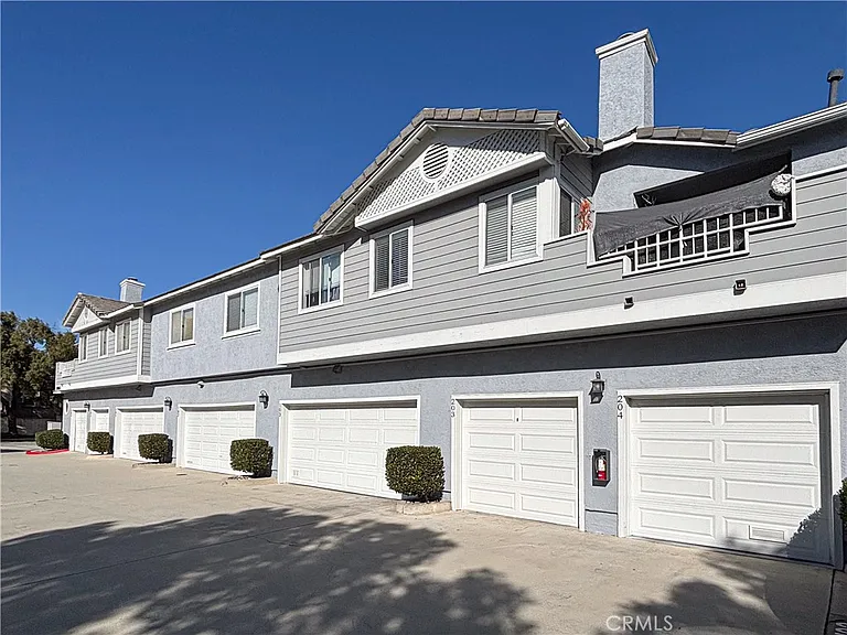 17863 Addison Ct #203 — Photo 2