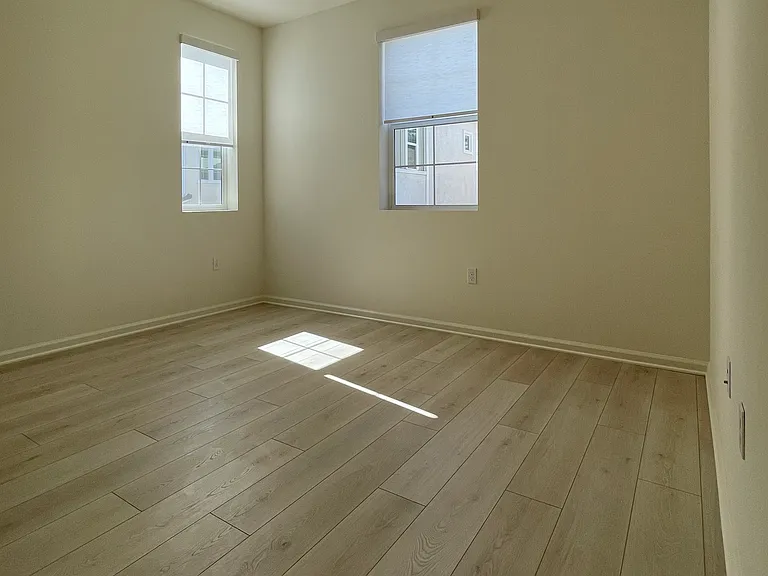 4018 Summer Way — Photo 2