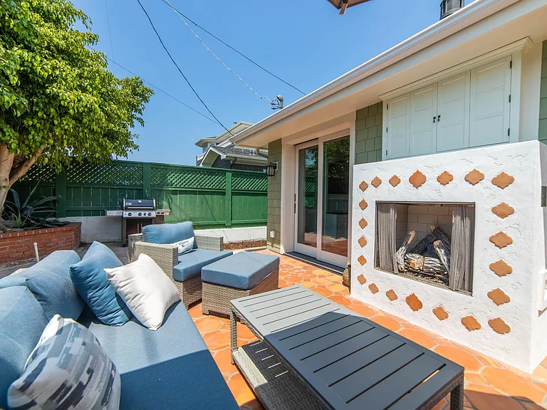 750 Coronado Ave — Photo 29