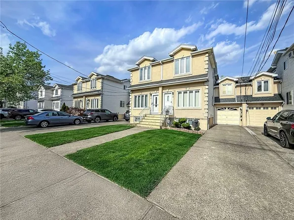 43 Boulder St, Staten Island, NY 10312