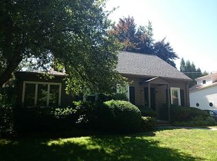 302 Arlington Rd, Brookline, MA 02467