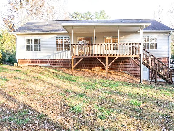 3rd image of 1494 Brentwood Pl