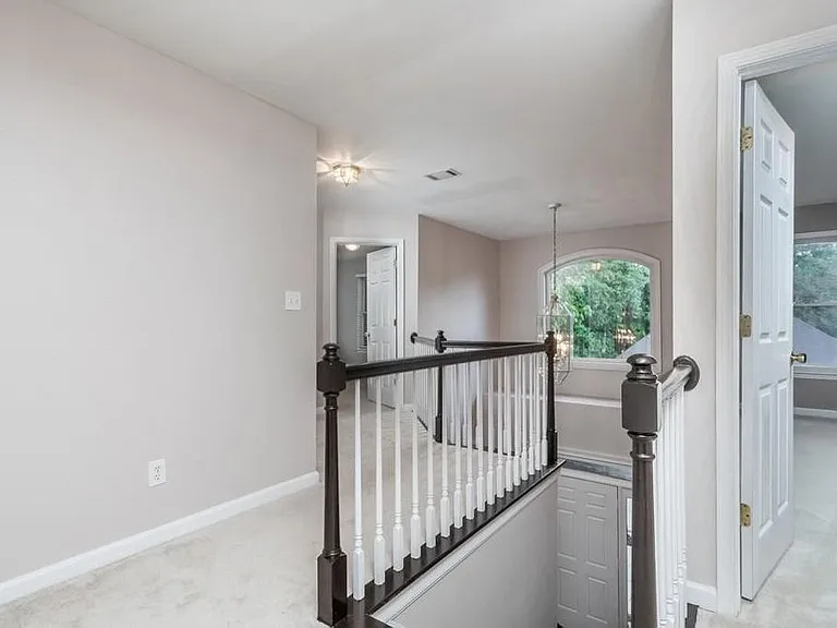 802 Satin Wood Pl — Photo 30