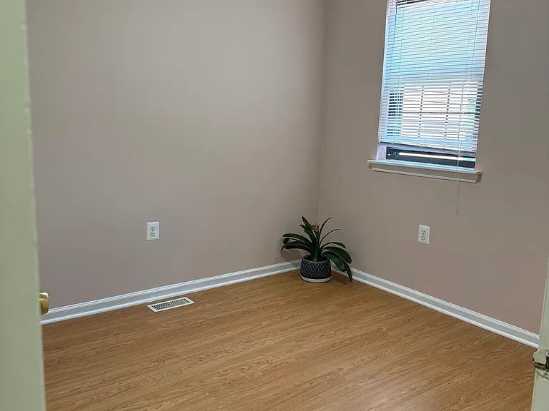 2 Lafayette Ln — Photo 15