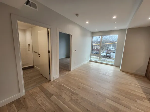 1055 Cambridge St, Cambridge, MA