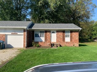 2462 Twin Lakes Dr, Uniontown, OH
