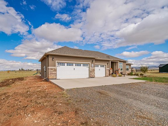 2nd image of 703 Sally Port Rd