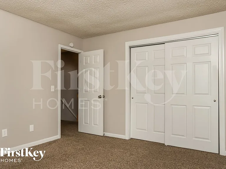 24 Pheasant Ln — Photo 7