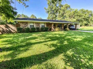 613 Arcadia Ct, Center, TX 75935