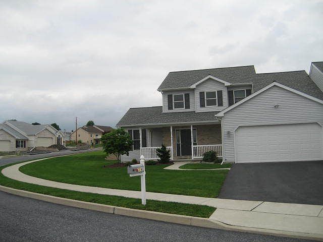 1st image of 3061 Oakland Dr