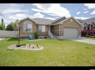1006 N 780 W, Clinton, UT 84015