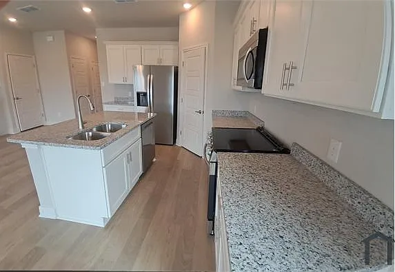 7134 Magnolia Crk #201 — Photo 3