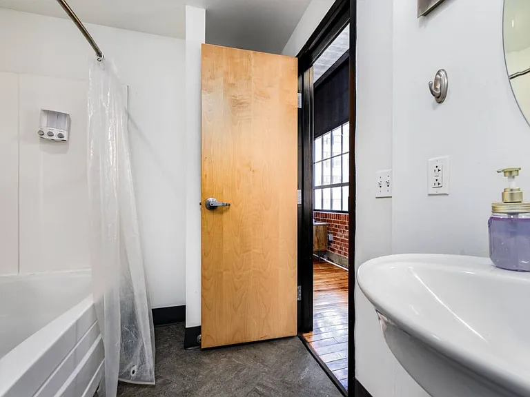 The Adler Frame Lofts — Photo 33