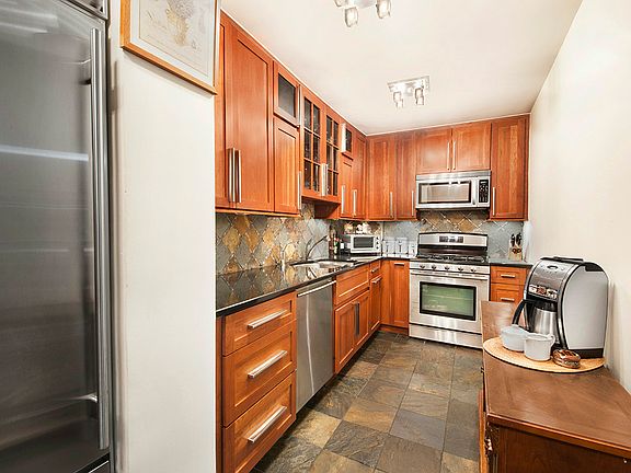 3rd image of 440 E 62nd St #1GH