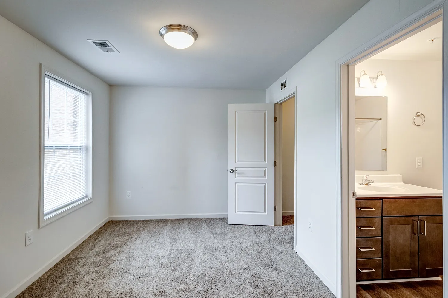Ada Park Apartments — Photo 2