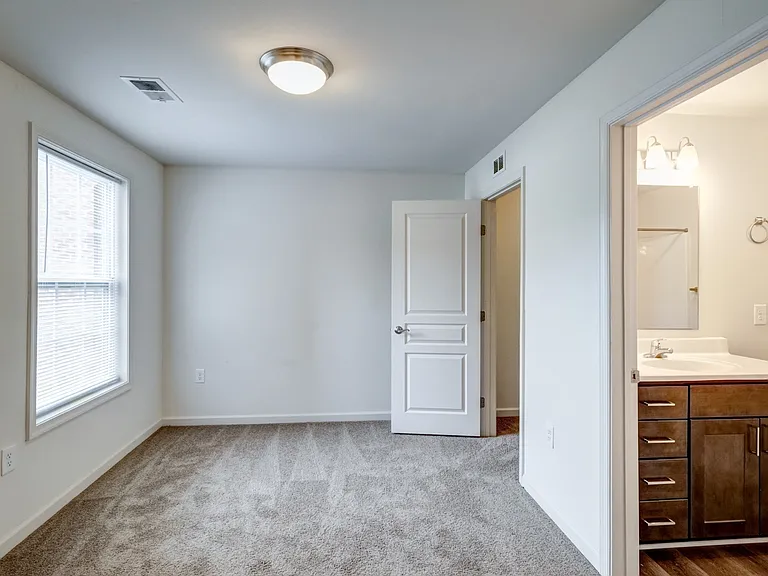 Ada Park Apartments — Photo 2