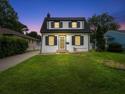 1566 Grotto St N, Saint Paul, MN, 55117