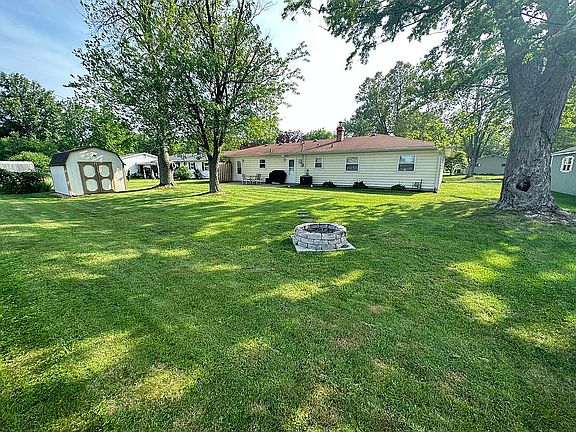 Firepit and mini barn