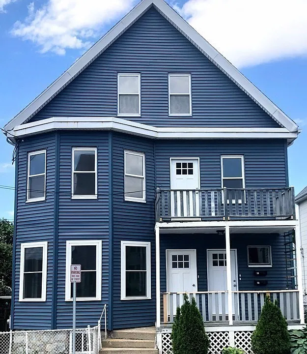 10-12 Wolcott St #1