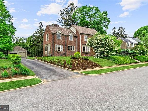 4th image of 35 Dogwood Dr
