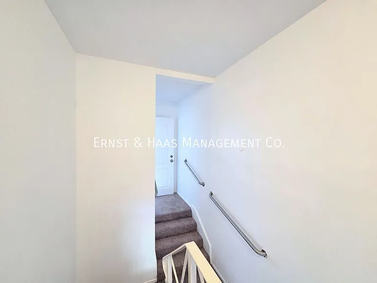 873 E Turmont St — Photo 31