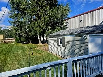 1155 Hartzell St — Photo 4