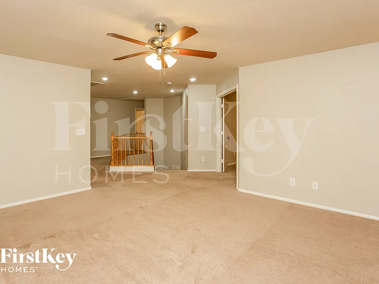 9947 Pioneer Ave — Photo 12