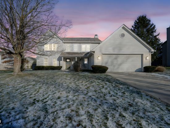 6626 Manchester Dr, Fishers, IN 46038