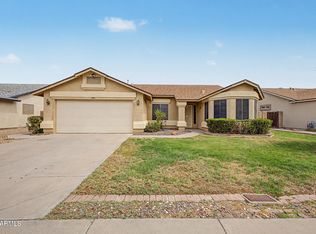 8564 W OCOTILLO Road, Glendale, AZ 85305